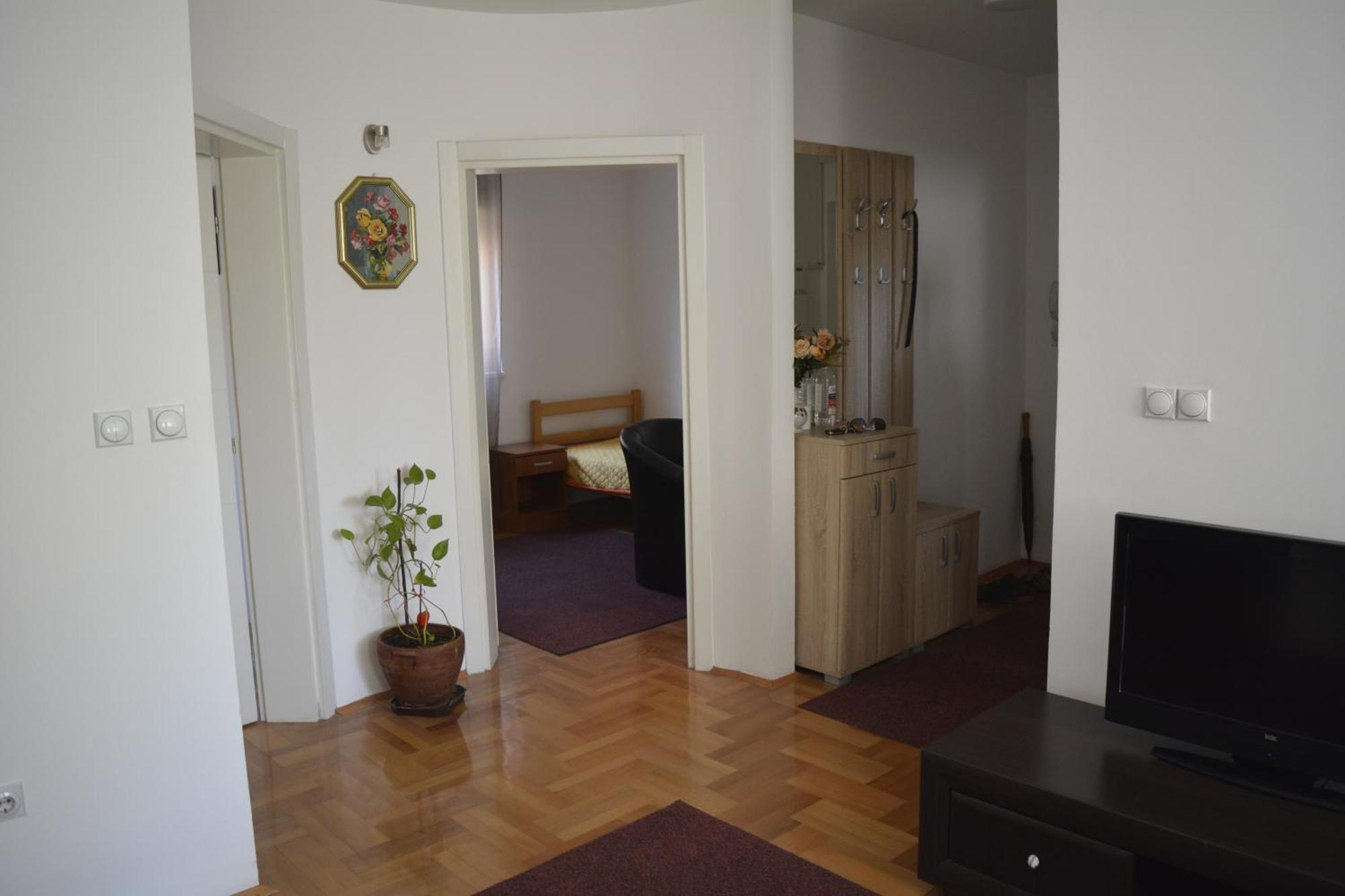 Apartman ピロト エクステリア 写真